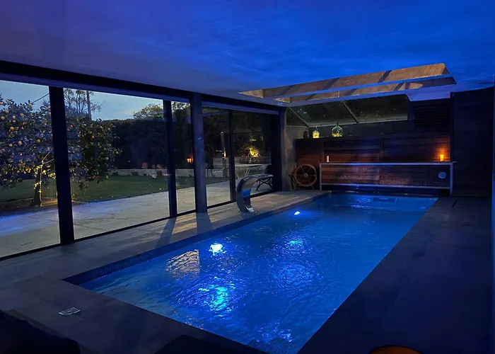 With Pool Barcelona Appartement